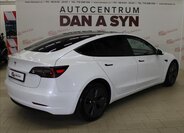 Tesla Model 3 Sedan / Limuzína 0,0 225 kw