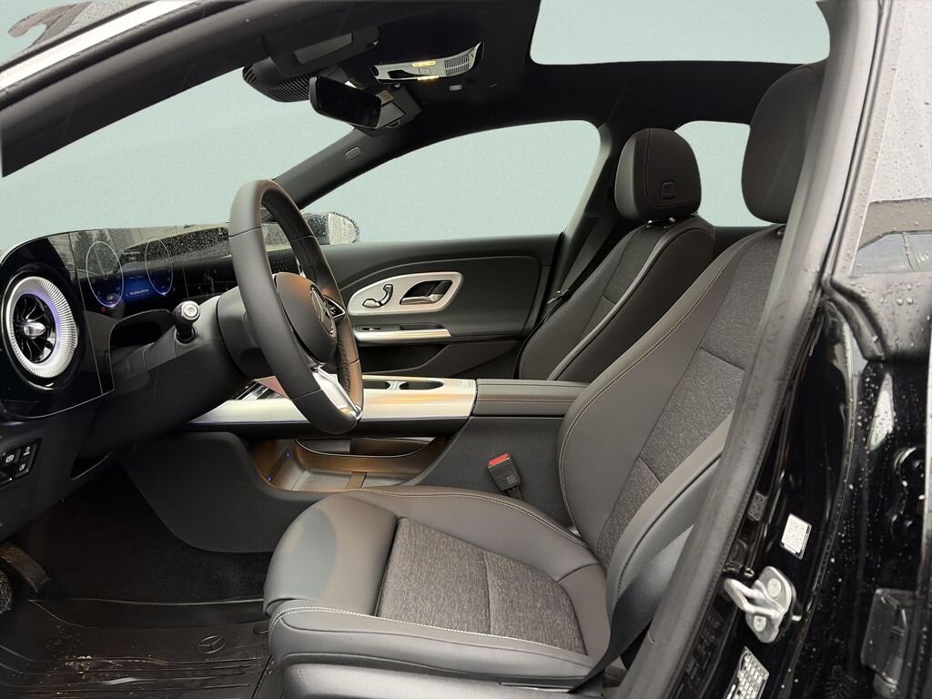 Mercedes-Benz CLA Sedan / Limuzína 0,0 260 kw