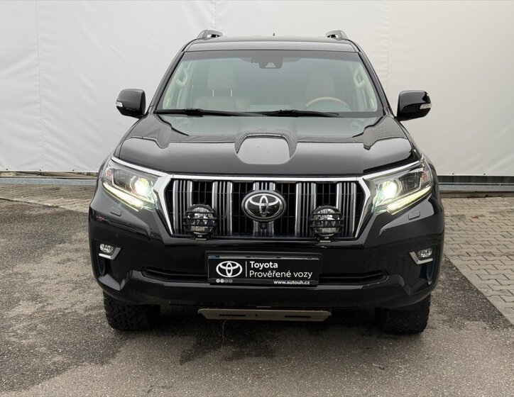 Toyota Land Cruiser 2