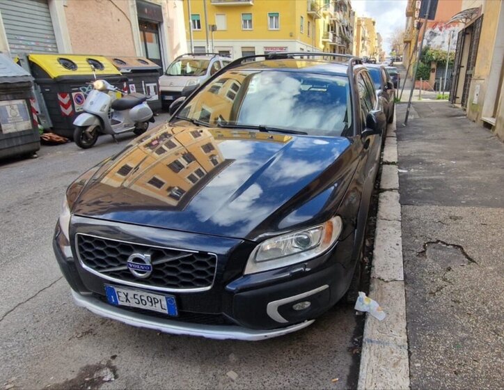 Volvo XC70 Kombi 2,4 l 133 kw