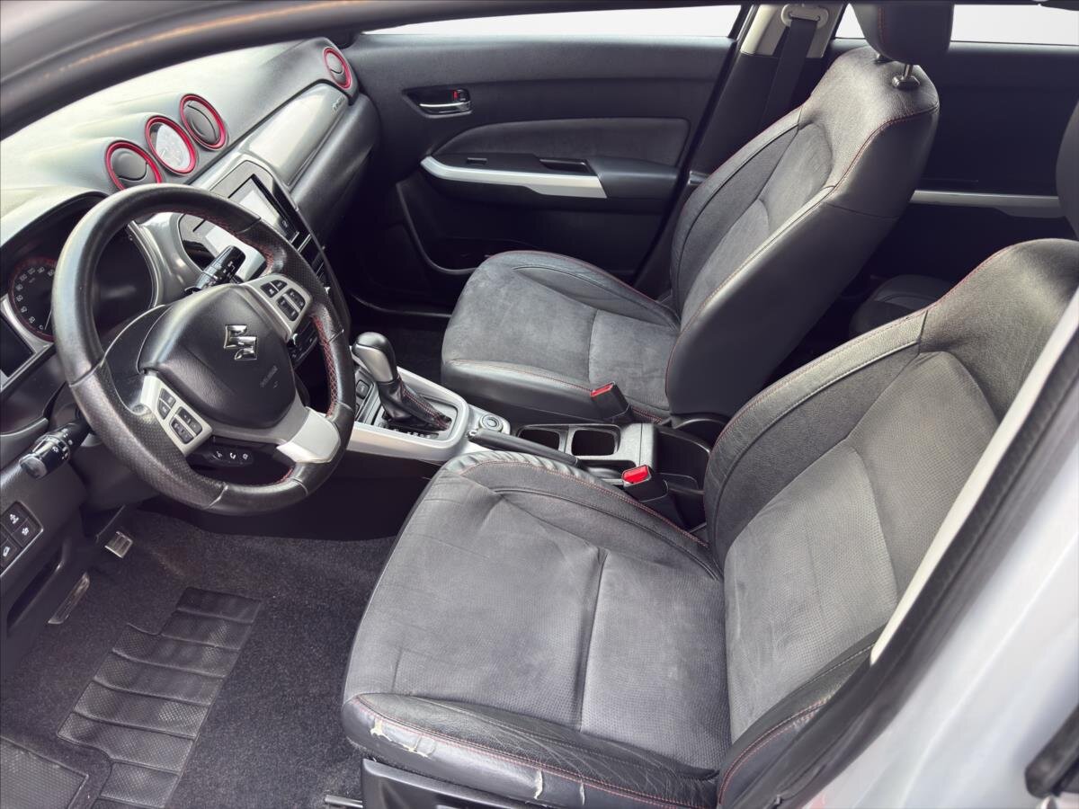 Suzuki Vitara SUV / Terénní 1,4 l 103 kw