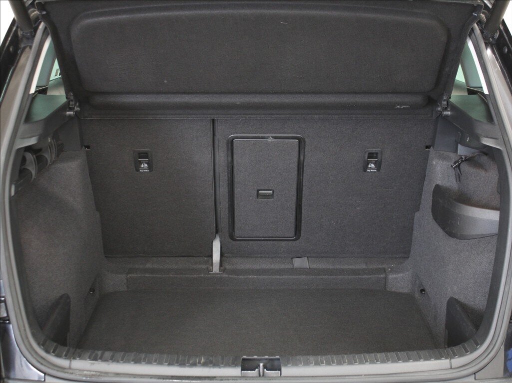 Škoda Karoq SUV 1,6 l 85 kw