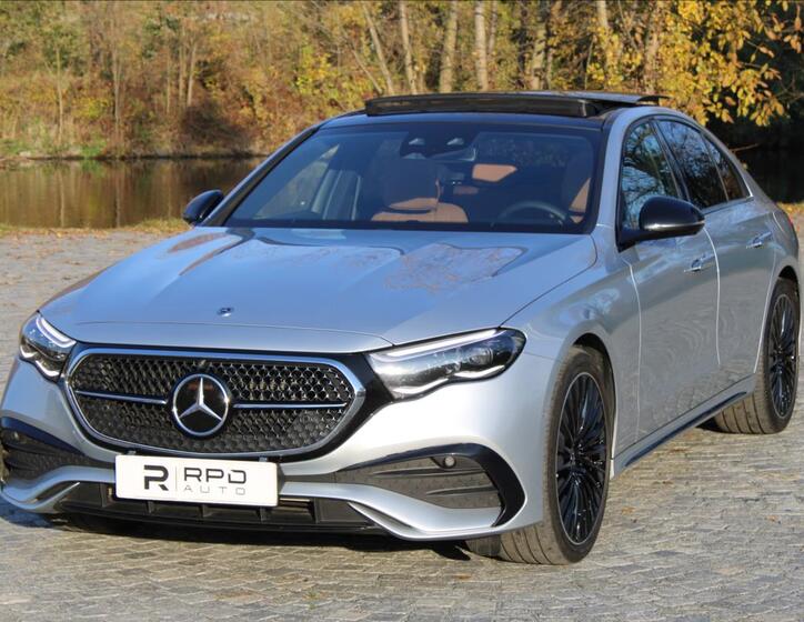 Mercedes-Benz Třídy E 1