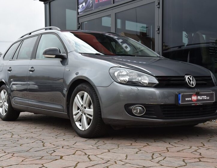 Volkswagen Golf Kombi 1,6 l 77 kw