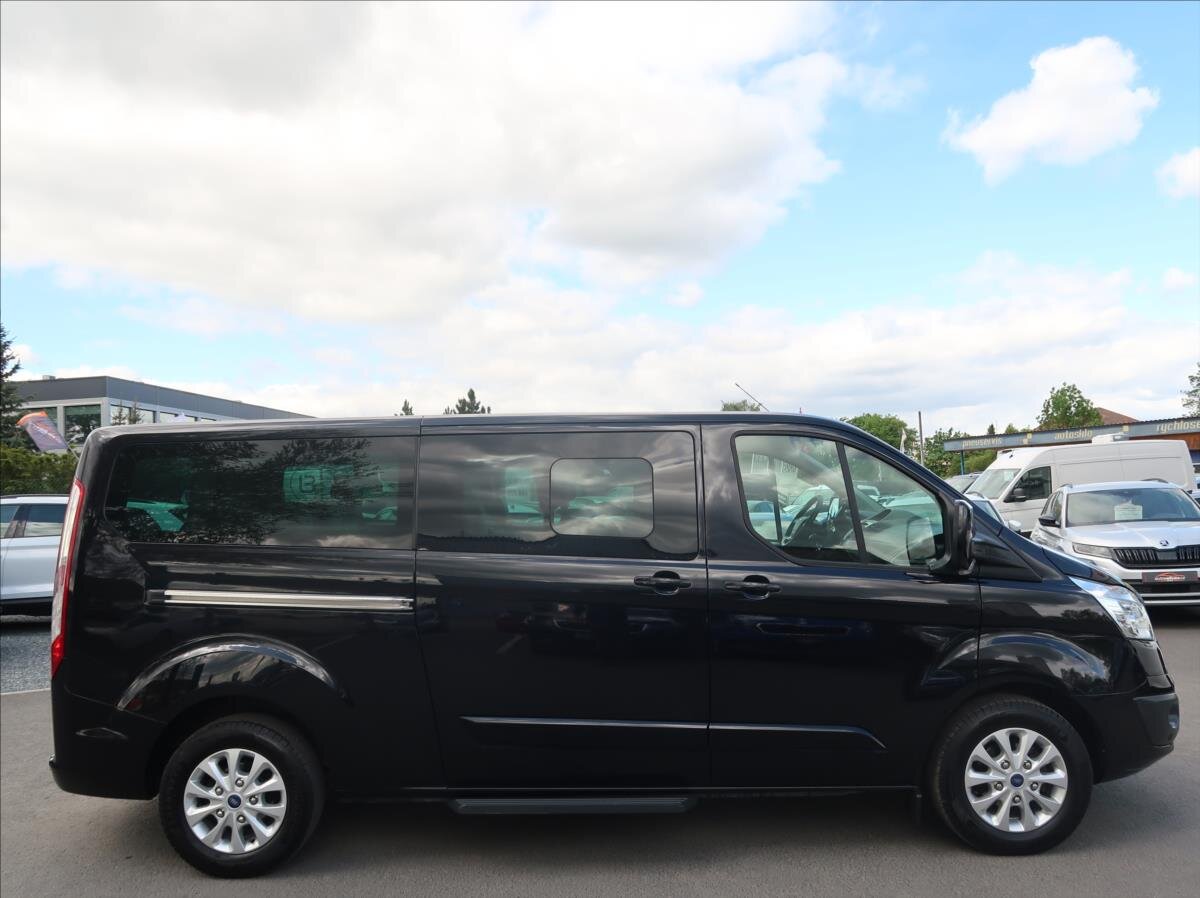 Ford Tourneo Custom MPV 2,2 l 114 kw