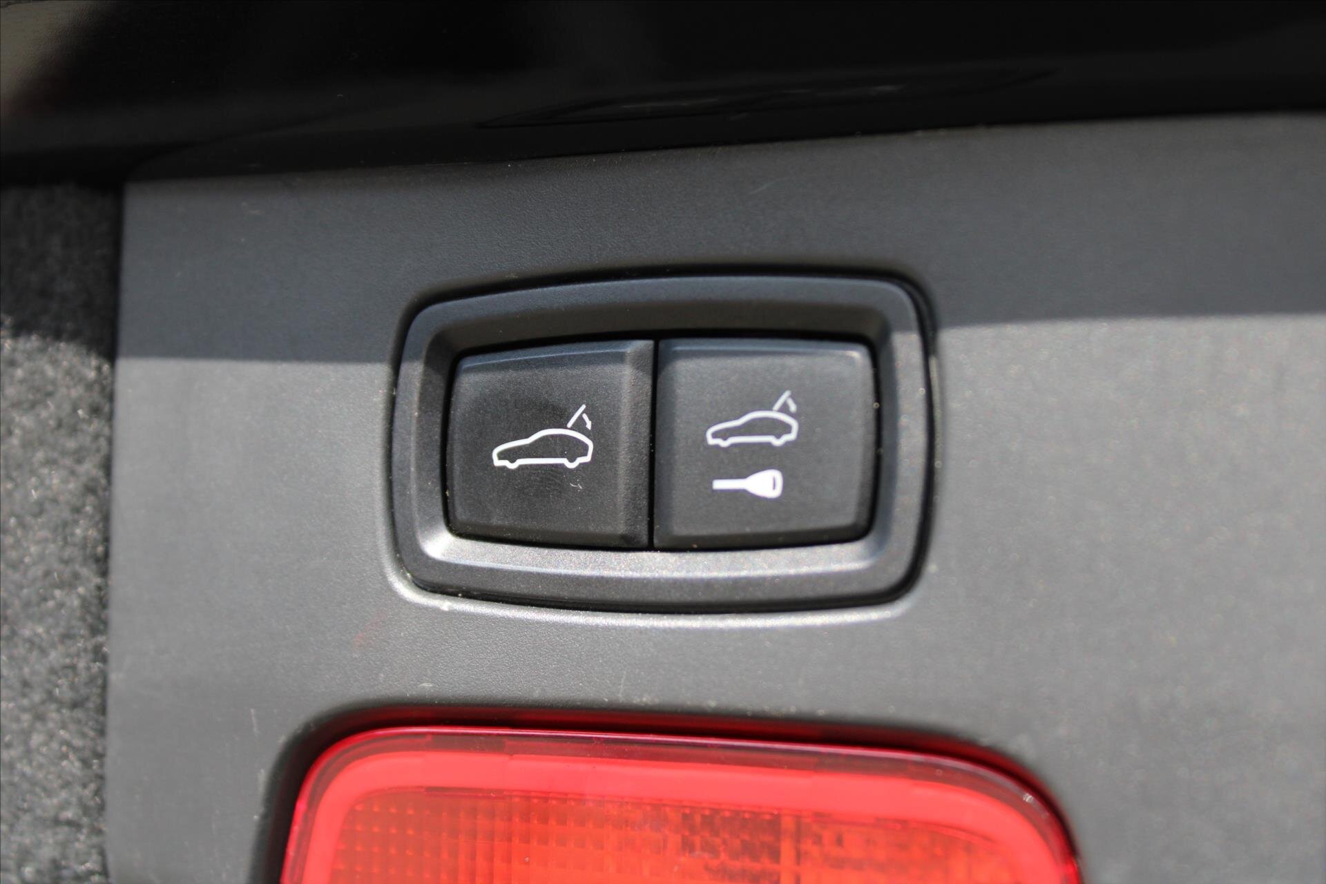 Porsche Cayenne SUV 4,8 l 397 kw