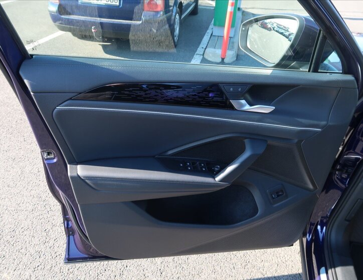 Volkswagen Tayron SUV / Terénní 1,5 l 110 kw