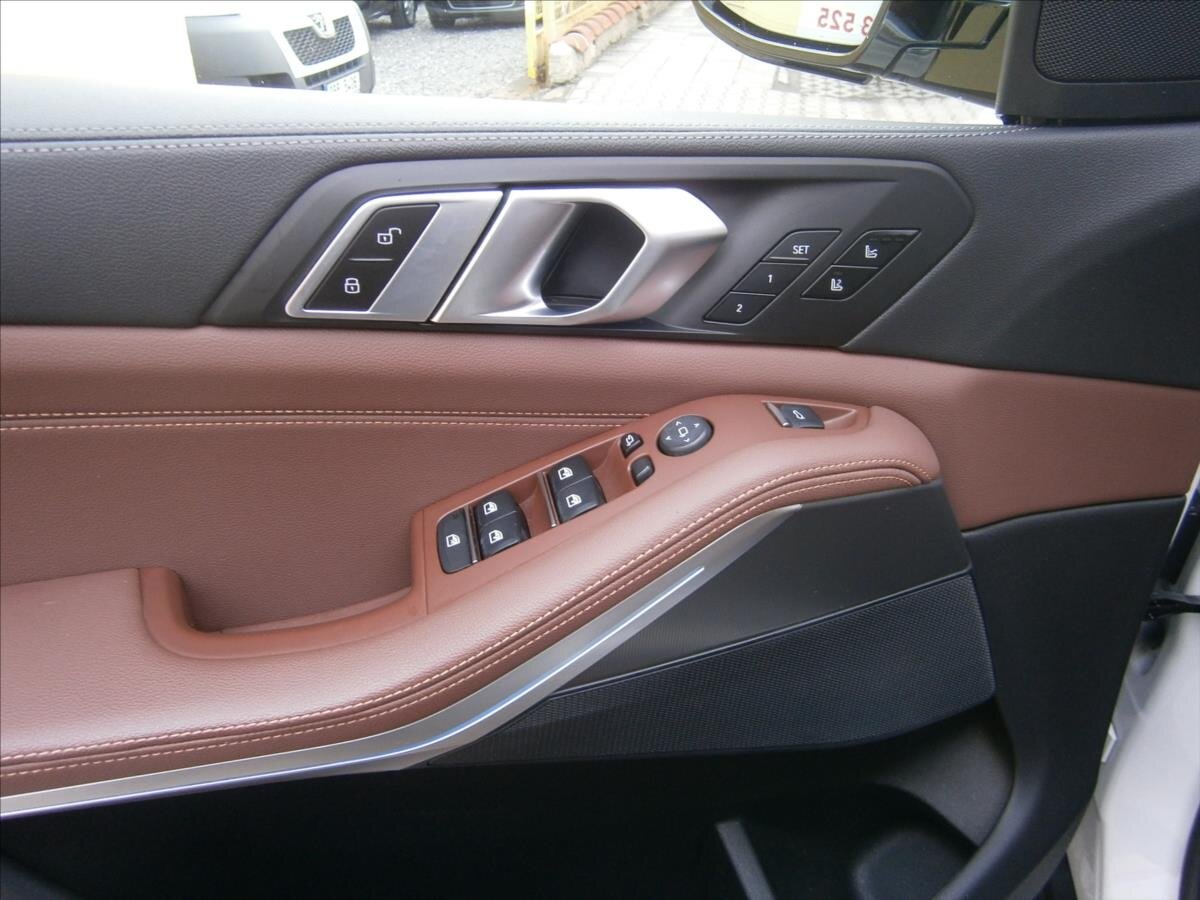 BMW X5 Kombi 3,0 l 195 kw