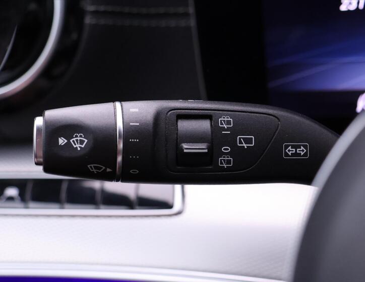 Mercedes-Benz Třídy E 25