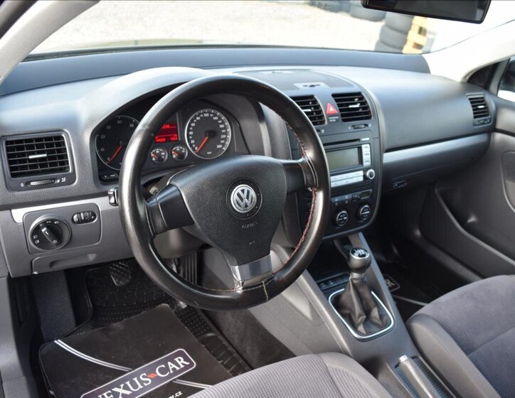 Volkswagen Golf Kombi 1,6 l 75 kw