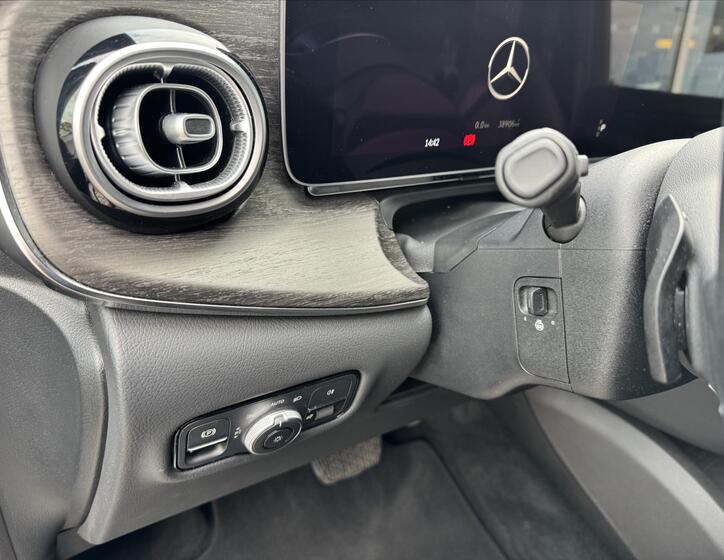 Mercedes-Benz Třídy V 7