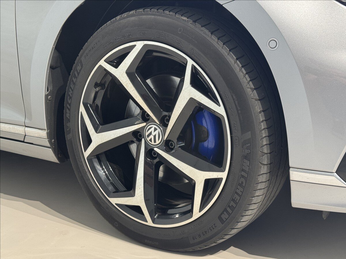 Volkswagen Passat Kombi 1,4 l 160 kw