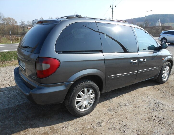 Chrysler Voyager Kombi 2,5 l 105 kw