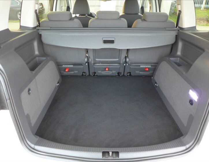 Volkswagen Touran Kombi 1,6 l 77 kw