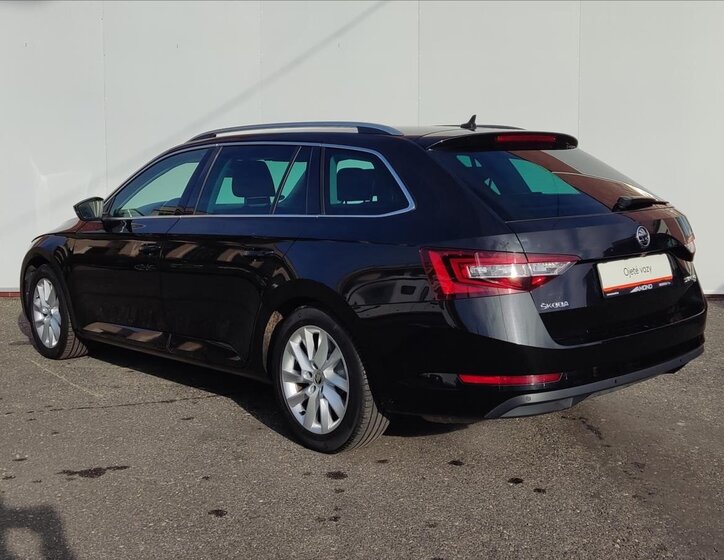 Škoda Superb 29