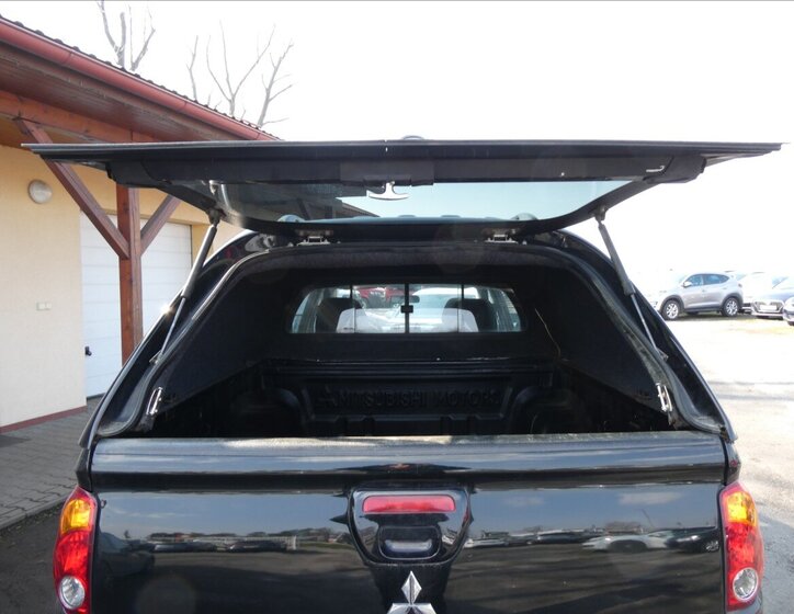 Mitsubishi L200 Pick-up 2,5 l 100 kw