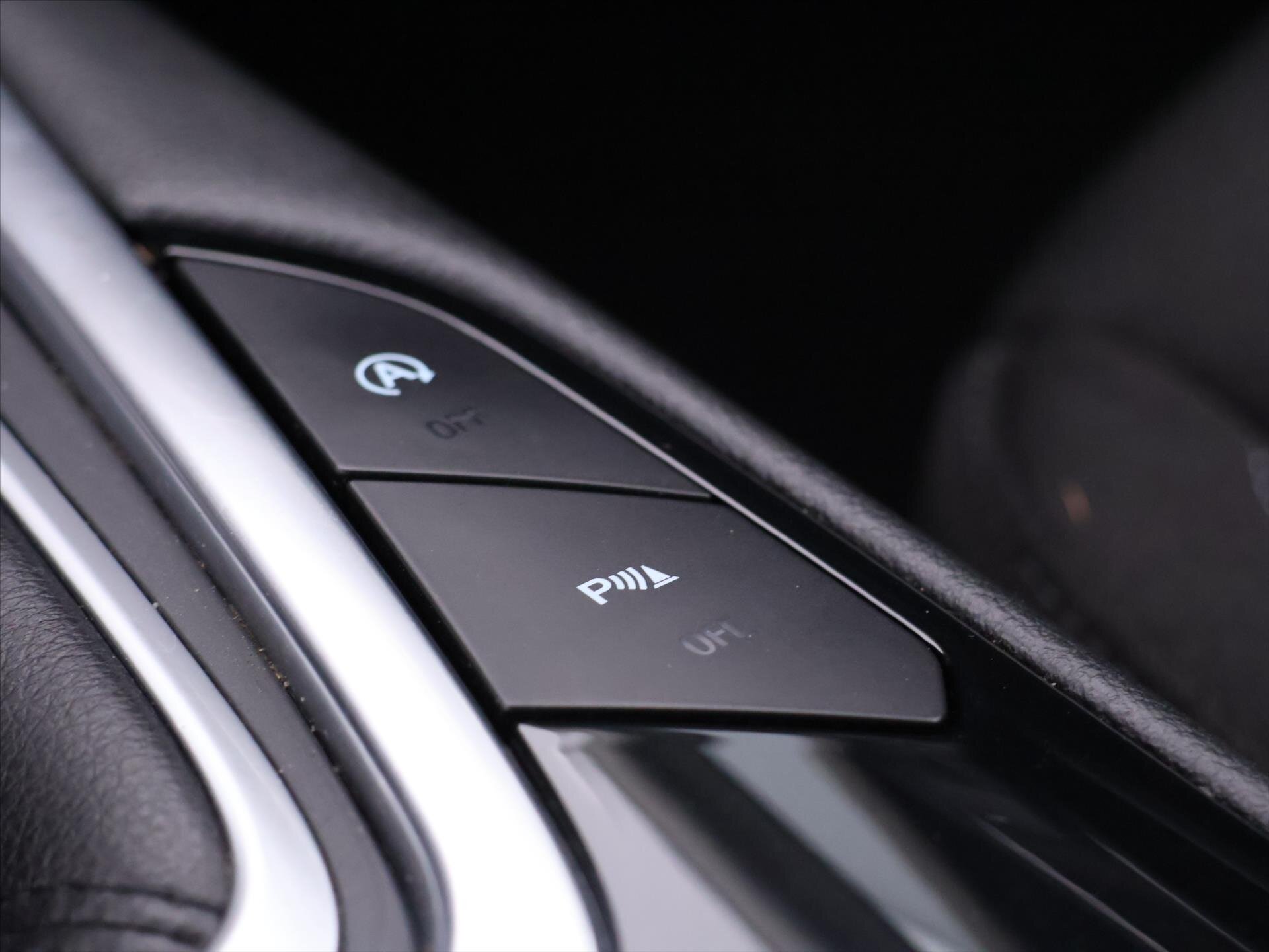 Ford S-MAX MPV 2,0 l 132 kw