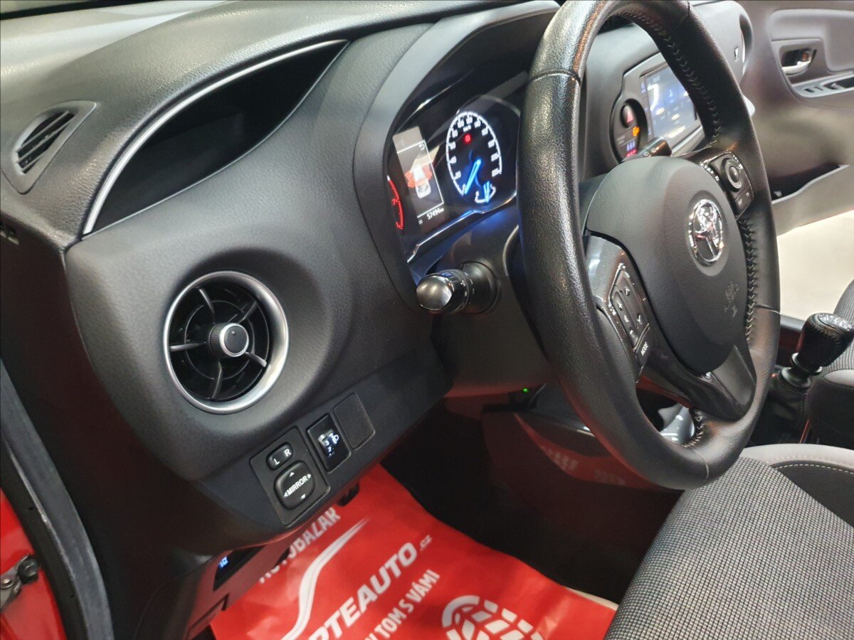 Toyota Yaris Hatchback 1,5 l 82 kw