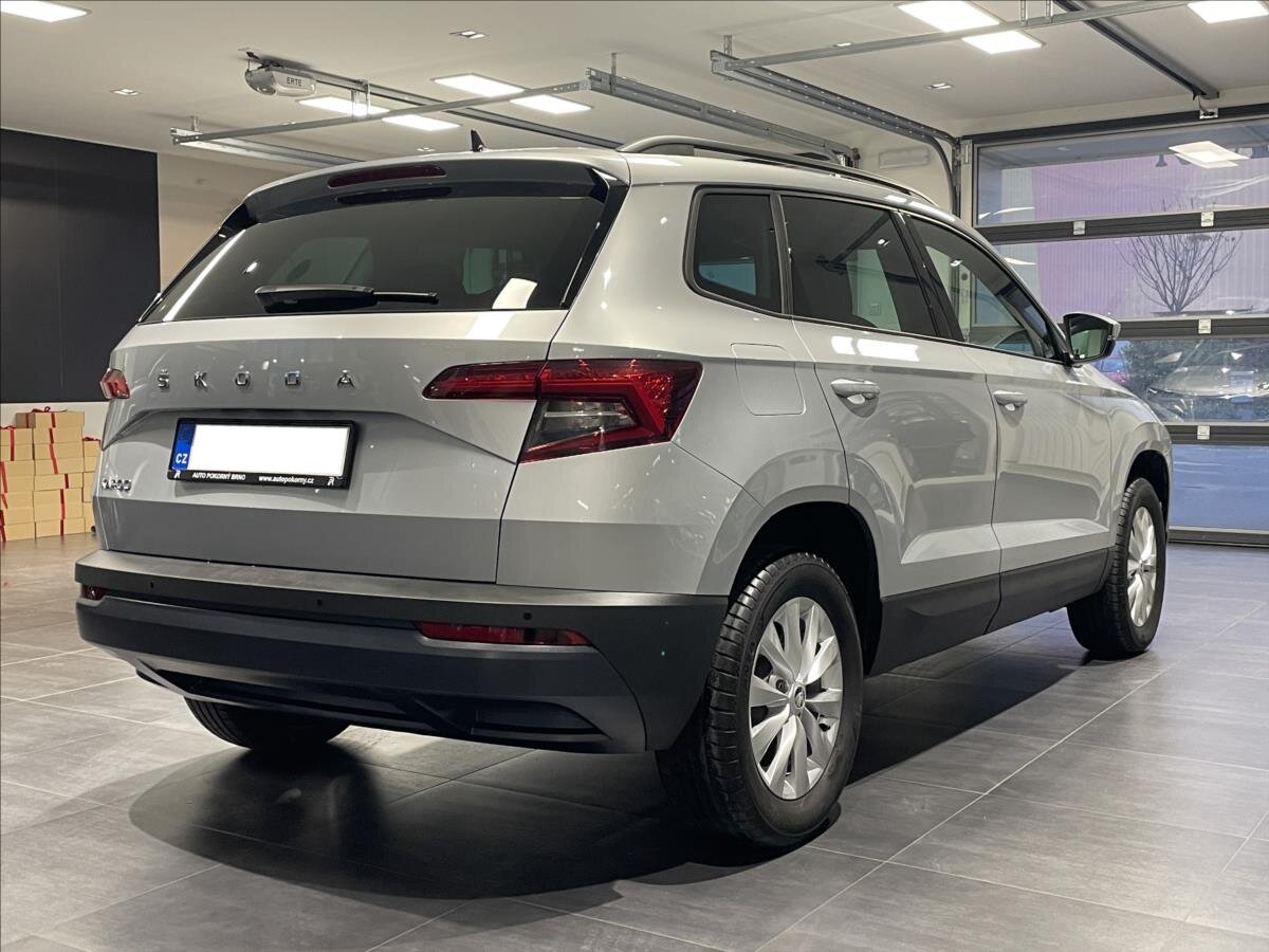 Škoda Karoq SUV 999,0 81 kw