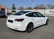 Tesla Model 3 Sedan / Limuzína 0,0 208 kw