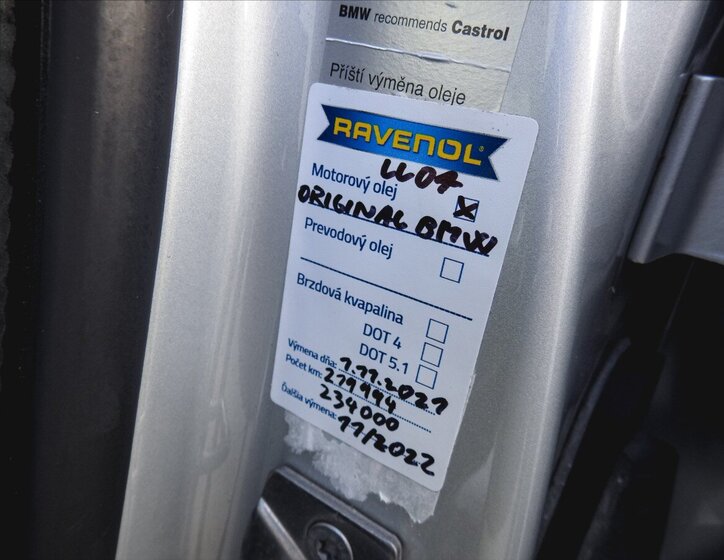 BMW Řada 5 Sedan 3,0 l 180 kw