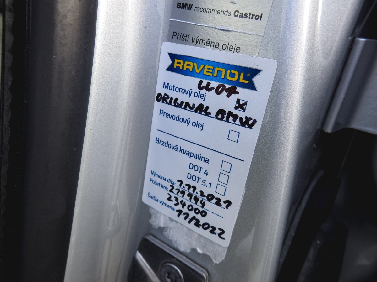 BMW Řada 5 Sedan 3,0 l 180 kw