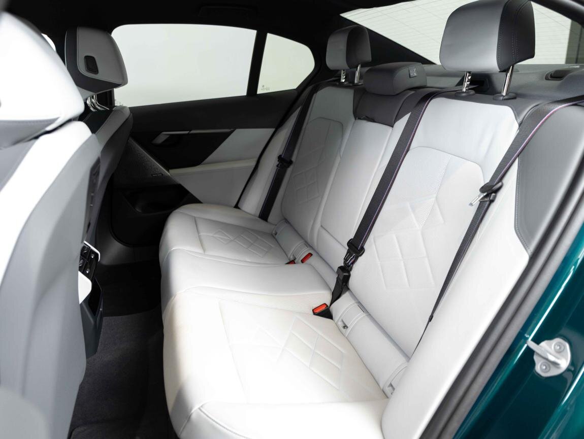 BMW i5 Sedan / Limuzína 0,0 250 kw