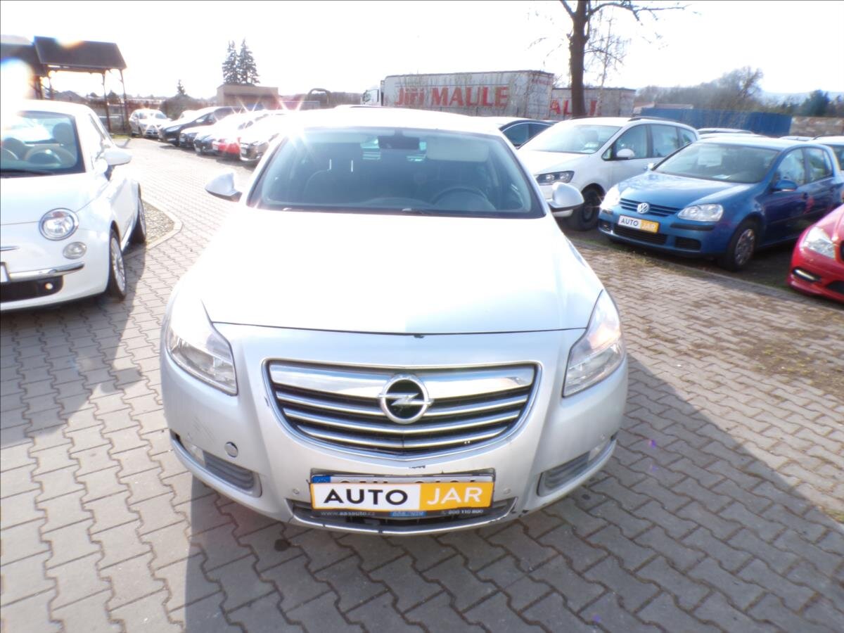 Opel Insignia Hatchback 2,0 l 118 kw