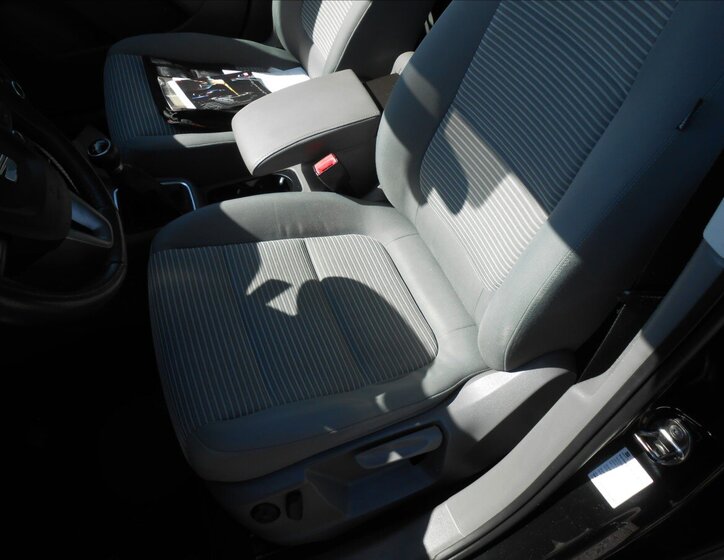 Seat Alhambra Kombi 2,0 l 103 kw