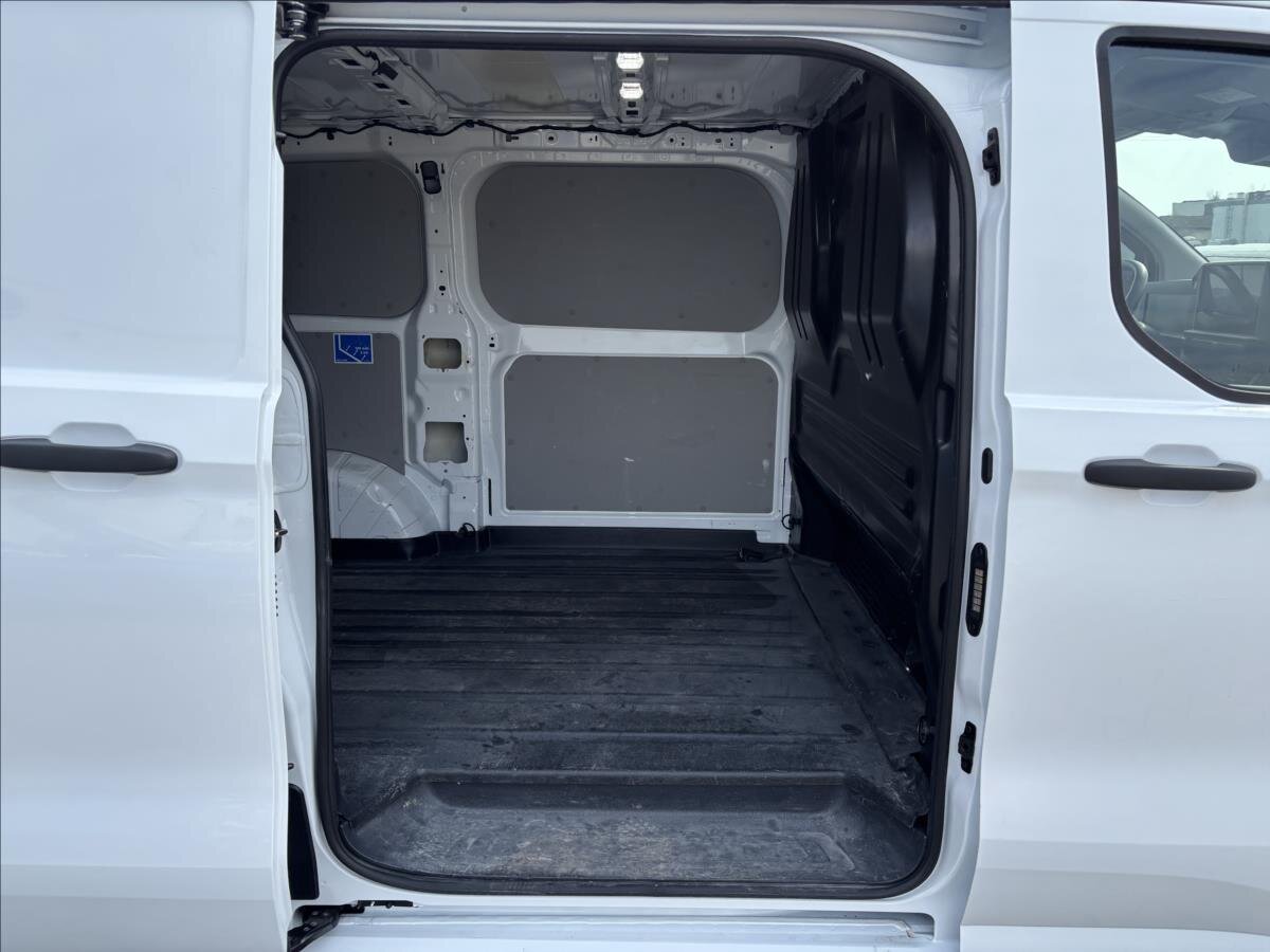 Ford Transit Custom Skříň 2,0 l 100 kw
