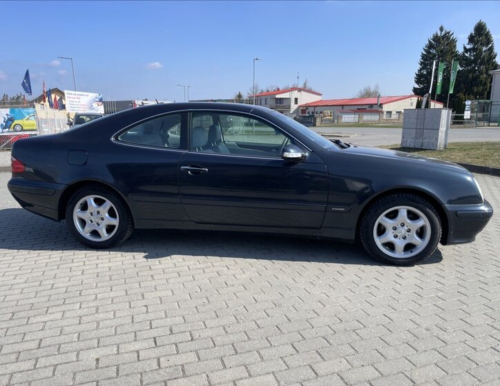 Mercedes-Benz CLK Kupé 2,0 l 120 kw