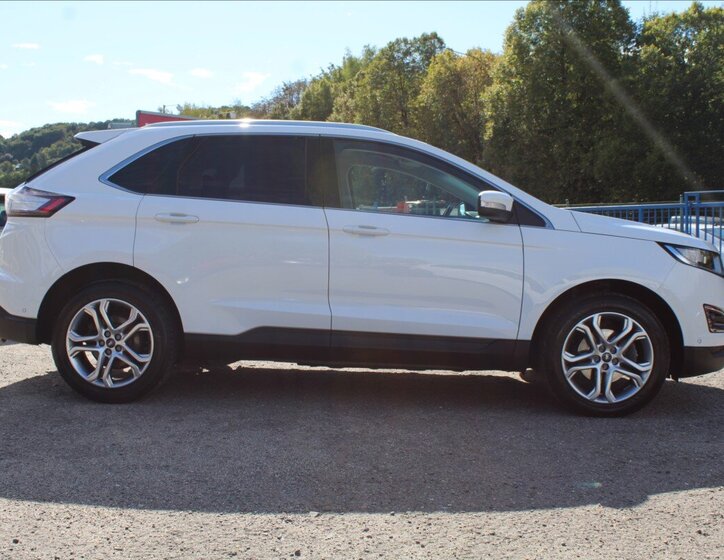 Ford Edge SUV / Terénní 2,0 l 154 kw