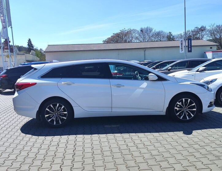 Hyundai i40 Kombi 1,6 l 100 kw