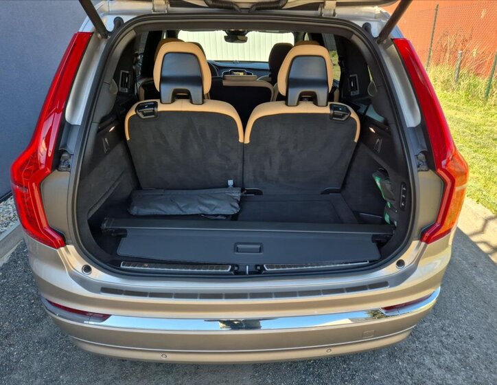 Volvo XC90 Ostatní 2,0 l 228 kw