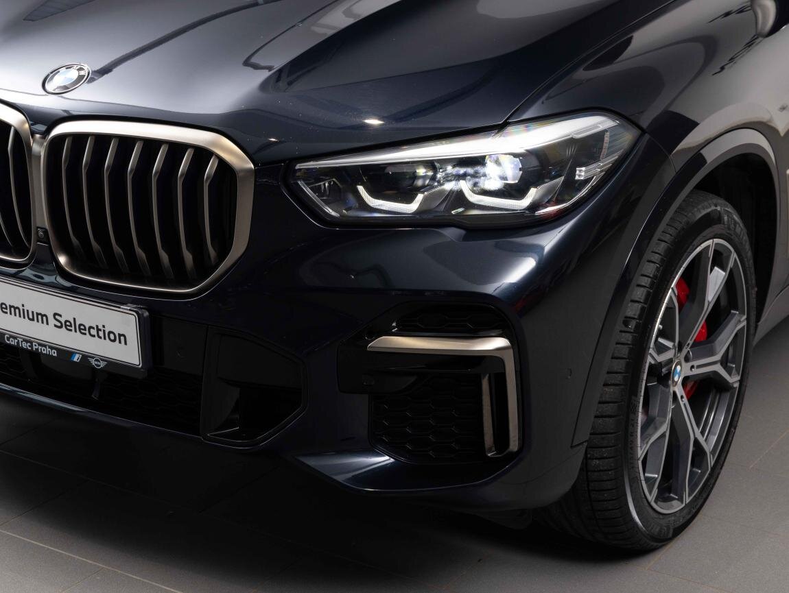 BMW X5 SUV 4,4 l 390 kw