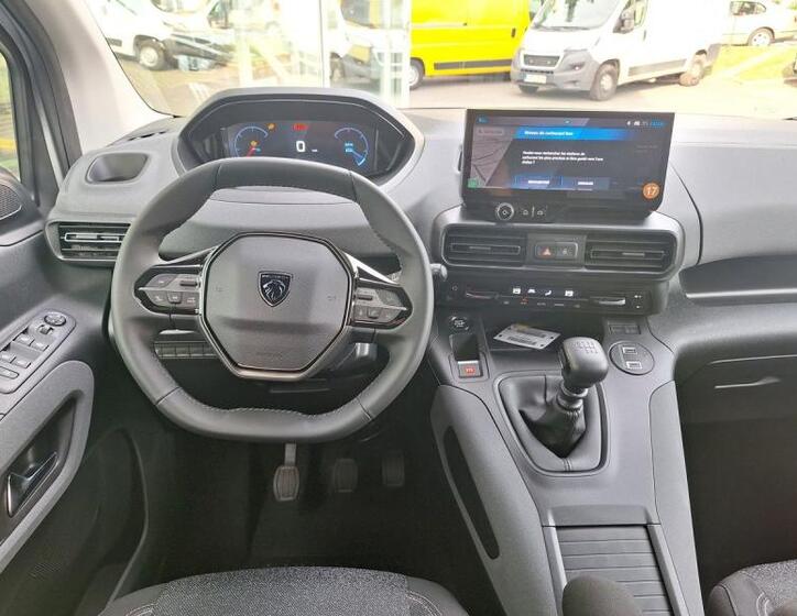 Peugeot Rifter 10