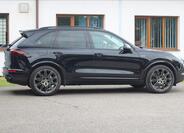 Porsche Cayenne SUV 4,1 l 283 kw