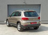 Volkswagen Tiguan 8