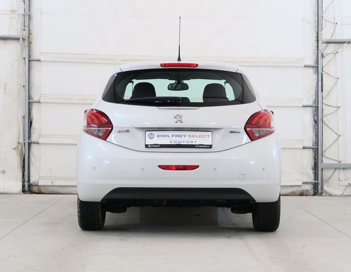 Peugeot 208 Hatchback 1,2 l 81 kw