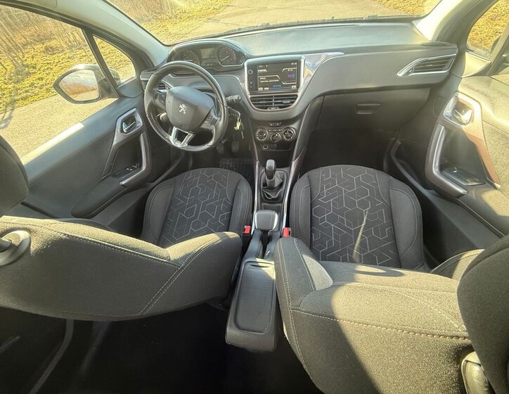Peugeot 2008 Kombi 1,2 l 60 kw
