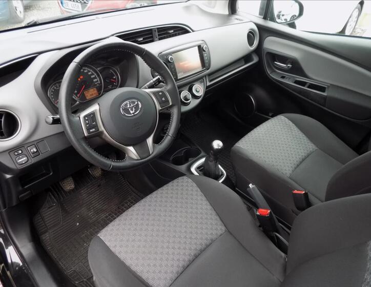 Toyota Yaris 13