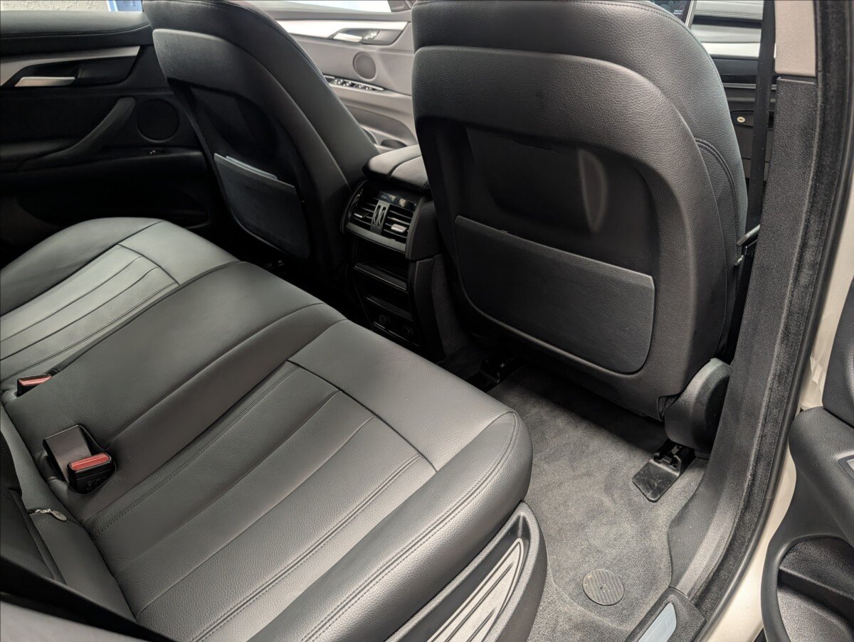 BMW X6 Sedan 3,0 l 190 kw