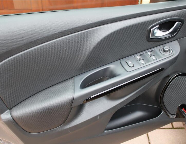 Renault Clio Kombi 898,0 66 kw