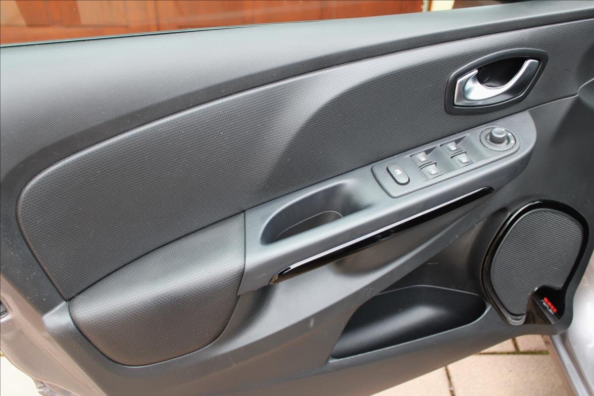 Renault Clio Kombi 898,0 66 kw