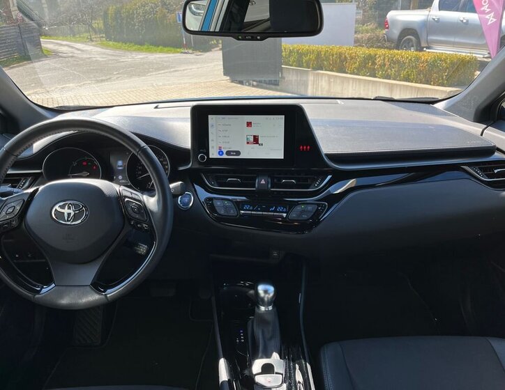 Toyota C-HR SUV / Terénní 2,0 l 112 kw