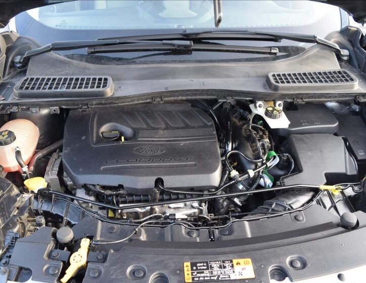 Ford Kuga SUV 1,5 l 88 kw