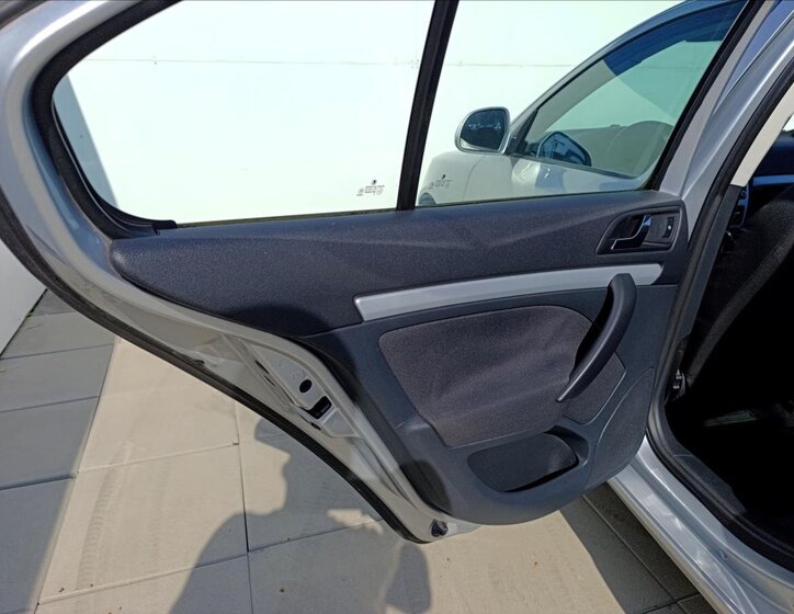 Škoda Octavia Liftback 1,6 l 77 kw