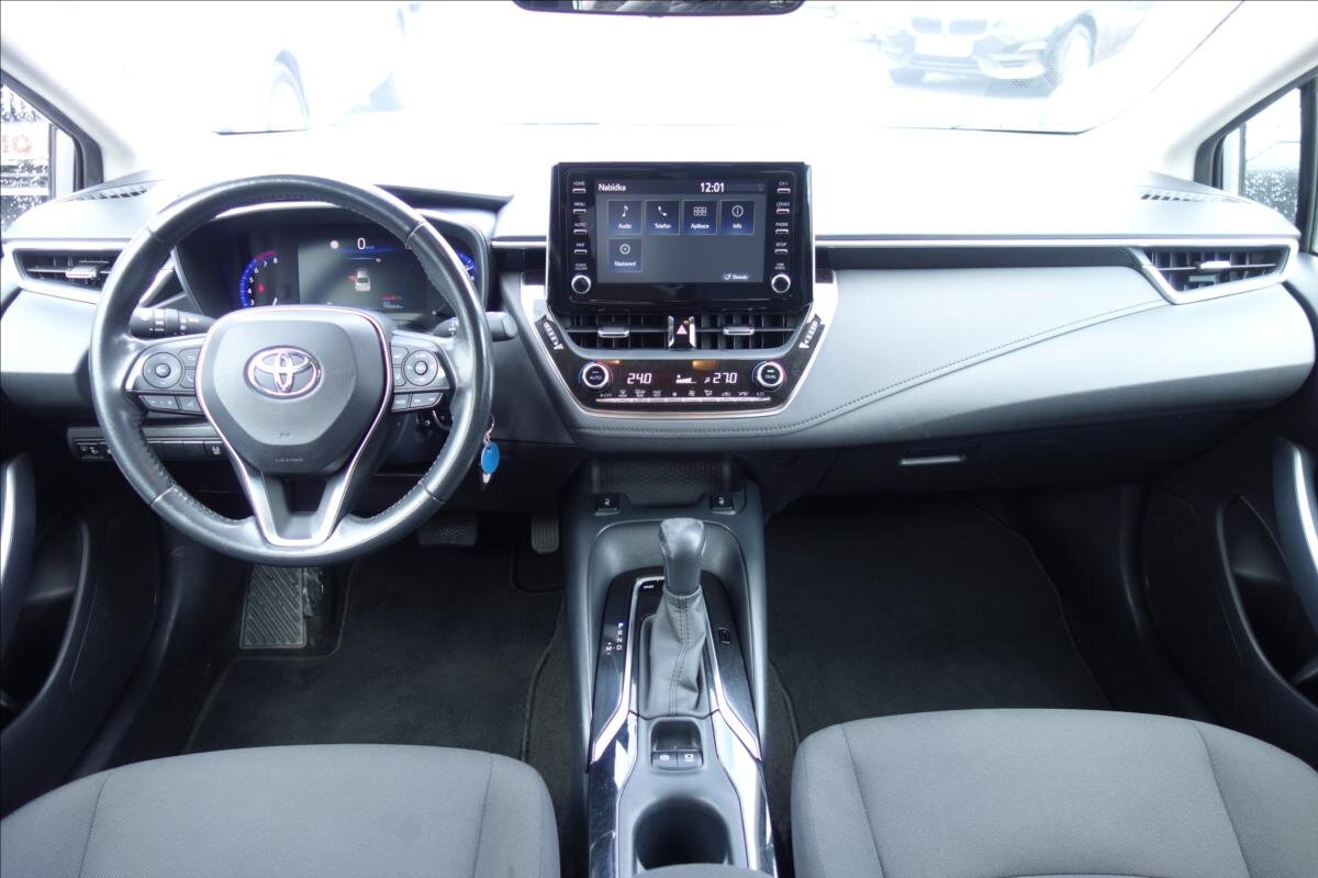 Toyota Corolla Sedan / Limuzína 1,6 l 97 kw