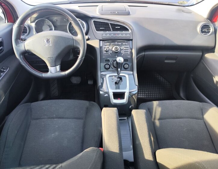 Peugeot 5008 MPV 2,0 l 120 kw