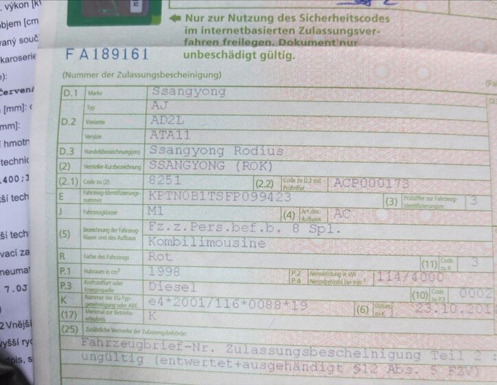 SsangYong Rodius VAN-Minibus 2,0 l 114 kw